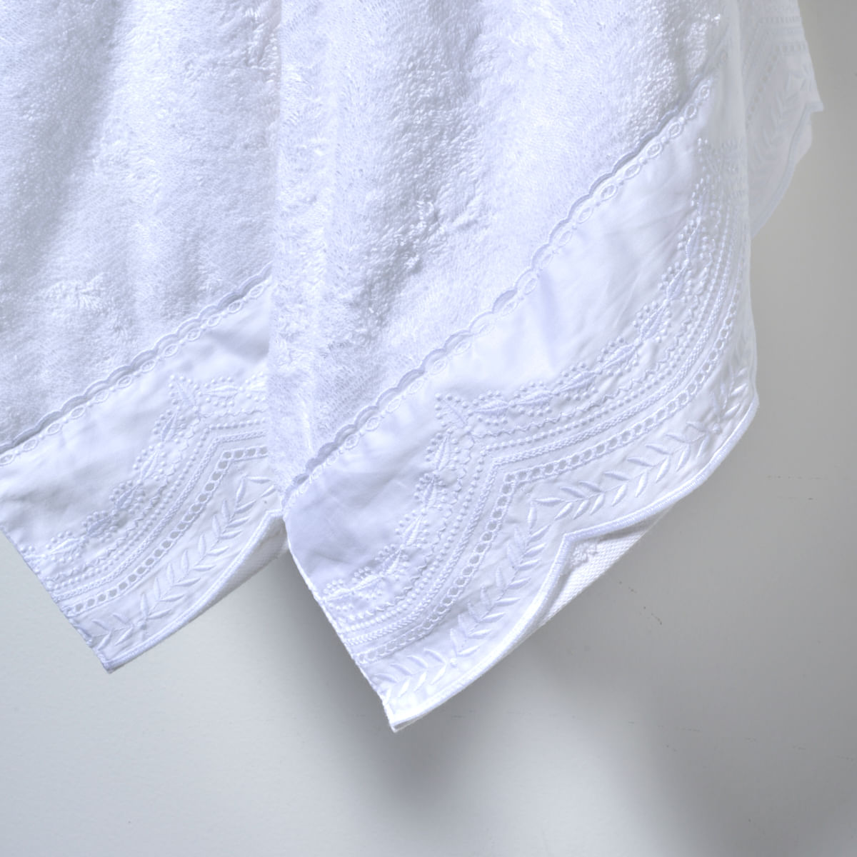 003 02 0106 Jg Banho Le Reve Branco Branco 002